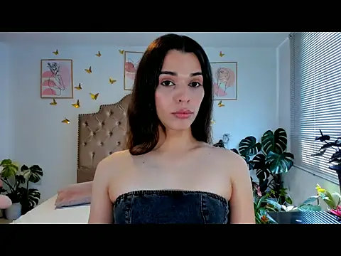 Snapshot of bella_grego chatting on 04/22/26, 07:09 bella grego online show from 04/22/26, 07:09
