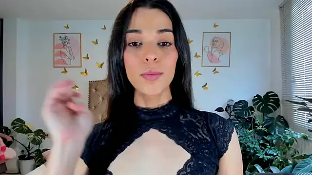 Snapshot of bella_grego chatting on 06/14/26, 06:42 bella grego online show from 06/14/26, 06:42