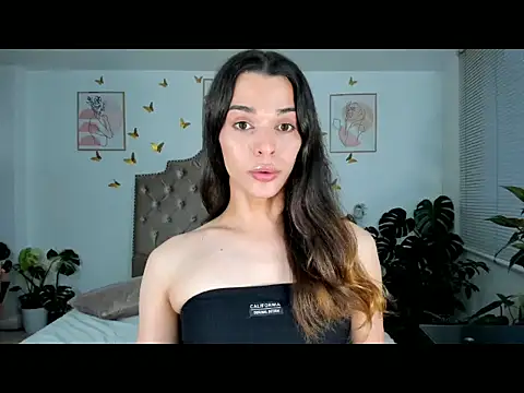 bella grego online show from 04/17/26, 11:07