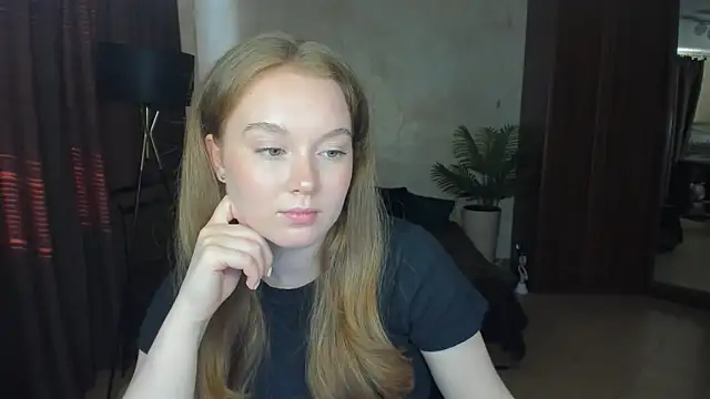 ValeriSunny online show from 05/21/26, 02:58