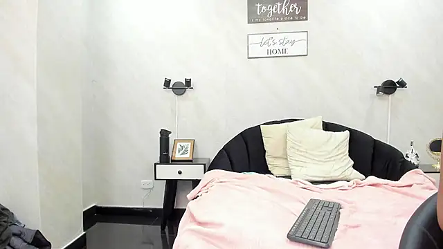Brianaa sweet7 online show from 04/28/26, 07:51
