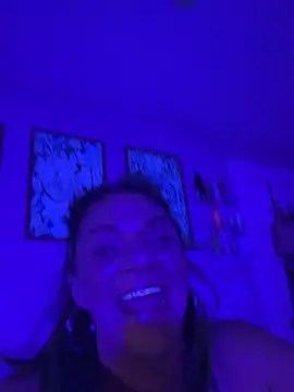 milkandhoneyy online show from 04/18/26, 03:31