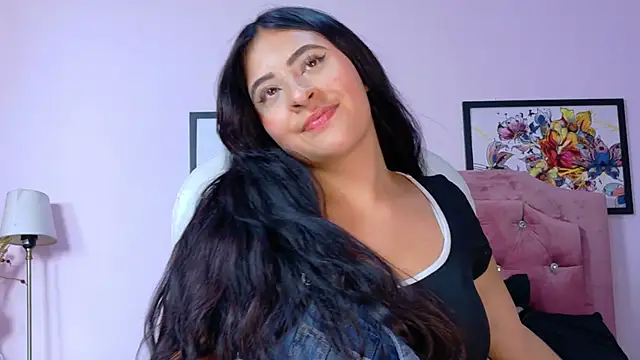 Maggiee 1 online show from 04/24/26, 07:38