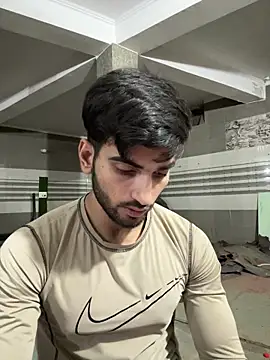 aarav chaudhary007 online show from 04/18/26, 04:04