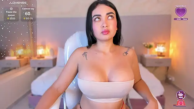 Snapshot of SofiaThonsonn chatting on 06/12/26, 08:50 SofiaThonsonn online show from 06/12/26, 08:50
