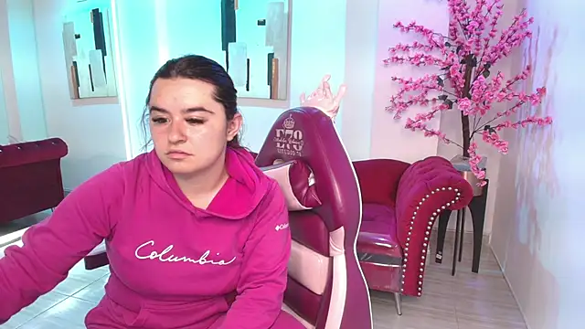 Anya Volke online show from 05/15/26, 07:23