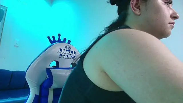 Anya Volke online show from 05/13/26, 07:21