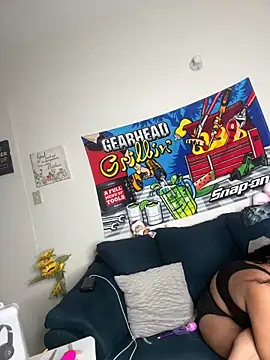 Destinypr online show from 04/17/26, 05:05