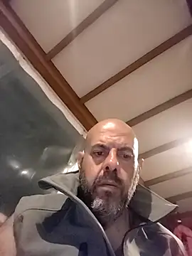 merenda2105 online show from 04/16/26, 11:40