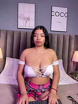 LilyFoox online show from 05/27/26, 01:18