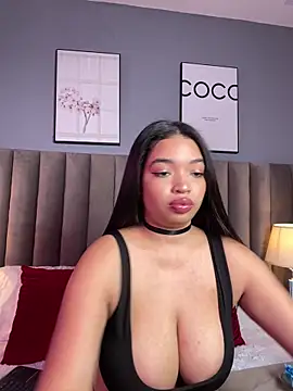 LilyFoox online show from 05/08/26, 01:15