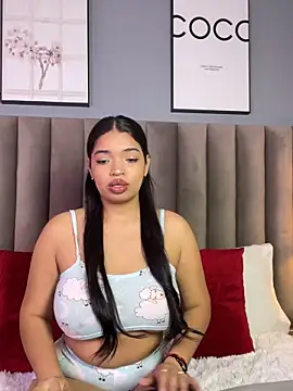 LilyFoox online show from 05/13/26, 12:45