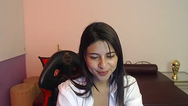 Lady isabella  online show from 07/07/26, 01:14