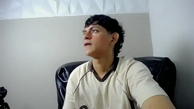 Snapshot of Yosepp_cum chatting on 05/02/26, 03:23 Yosepp cum online show from 05/02/26, 03:23