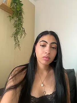 Snapshot of Lily_Rush chatting on 06/12/26, 12:03 Lily Rush online show from 06/12/26, 12:03