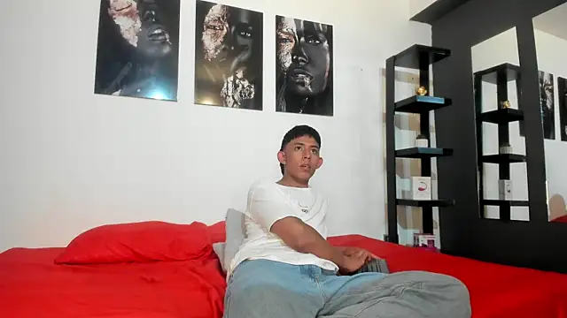 mateo crown online show from 04/20/26, 08:54