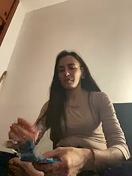 Snapshot of pili6263 chatting on 07/18/26, 12:19 pili6263 online show from 07/18/26, 12:19