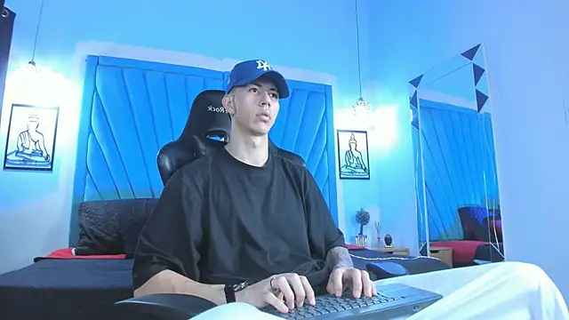 OliverThompsonJS online show from 05/12/26, 05:37