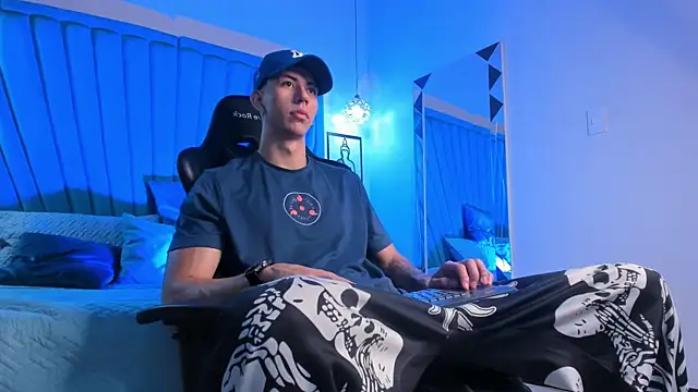 OliverThompsonJS online show from 05/05/26, 05:21
