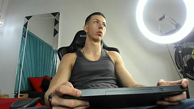 OliverThompsonJS online show from 05/18/26, 01:05