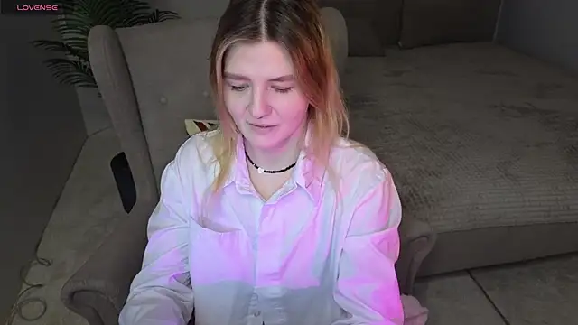 TonyaMeow online show from 04/21/26, 01:42