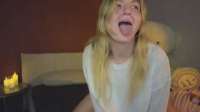 Snapshot of TonyaMeow chatting on 07/19/26, 04:59 TonyaMeow online show from 07/19/26, 04:59
