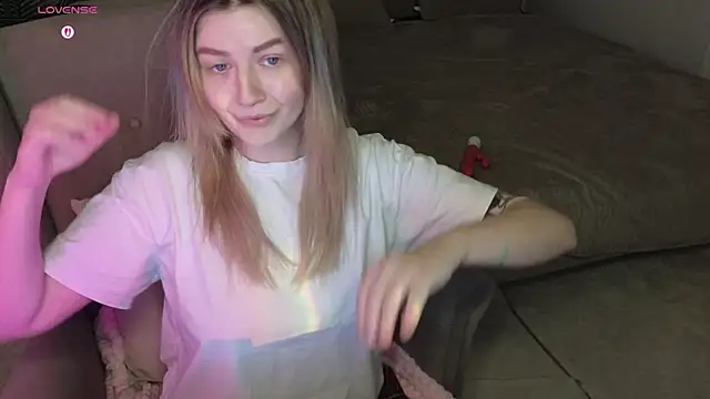 TonyaMeow online show from 05/13/26, 01:23