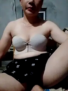 Snapshot of Tieuthu2 chatting on 06/03/26, 03:39 Tieuthu2 online show from 06/03/26, 03:39