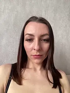 Miss Julia   online show from 04/21/26, 11:39