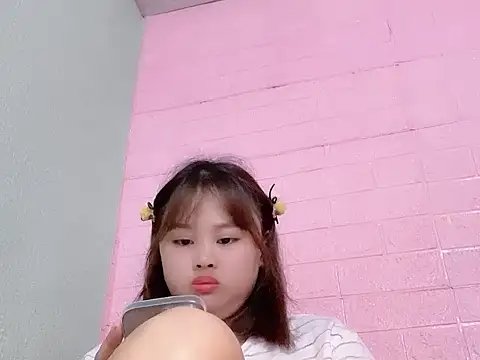NhungNhun789 online show from 04/27/26, 07:23