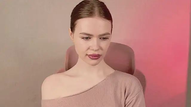 Snapshot of AnayaLowe chatting on 06/04/26, 10:20 AnayaLowe online show from 06/04/26, 10:20