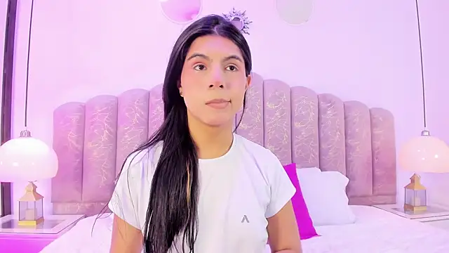 Snapshot of Channel_sofia chatting on 07/10/26, 12:43 Channel sofia online show from 07/10/26, 12:43