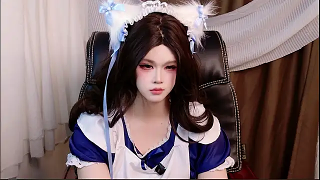 XiaoFeiXiang-001 online show from 04/19/26, 11:11