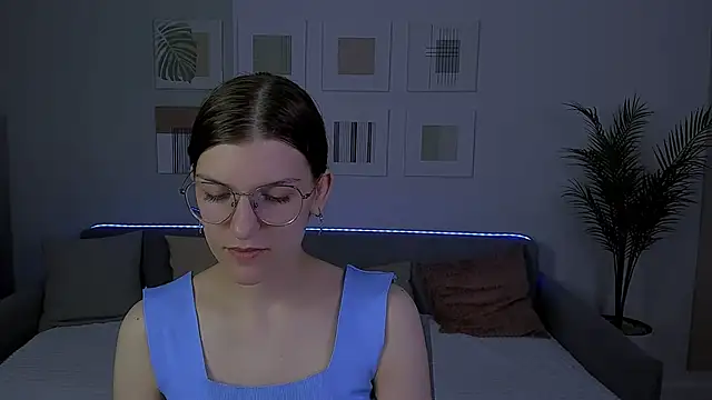 AnnaThorne online show from 05/08/26, 03:43