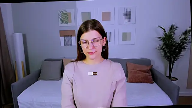 AnnaThorne online show from 04/28/26, 04:17