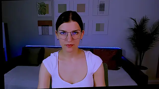 AnnaThorne online show from 05/02/26, 04:18