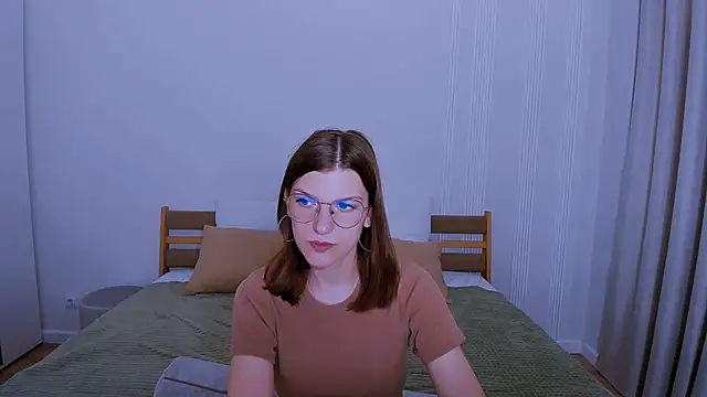 AnnaThorne online show from 05/04/26, 05:11