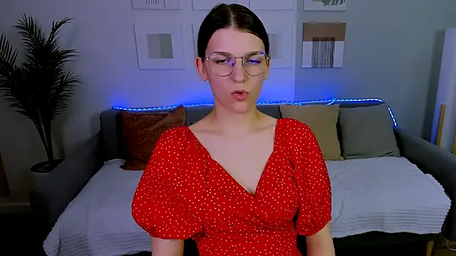 AnnaThorne online show from 04/22/26, 10:11