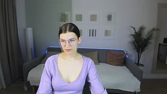 AnnaThorne online show from 05/12/26, 04:20