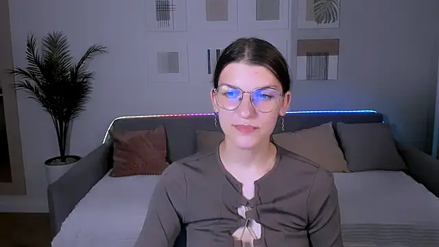 AnnaThorne online show from 05/16/26, 10:47