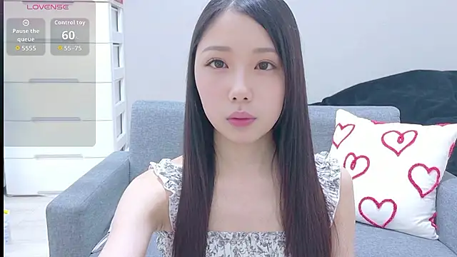Snapshot of Minamina2 chatting on 06/18/26, 09:36 Minamina2 online show from 06/18/26, 09:36
