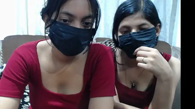 Snapshot of Rasha_ chatting on 06/05/26, 06:52 Rasha online show from 06/05/26, 06:52