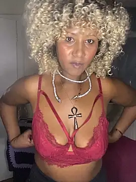 Vicky-rush online show from 04/17/26, 09:17