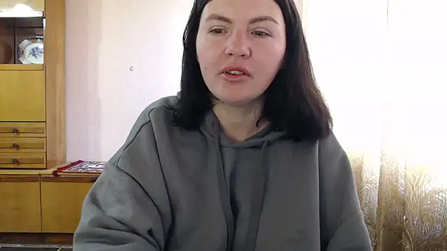AlinaxJames online show from 04/29/26, 07:45
