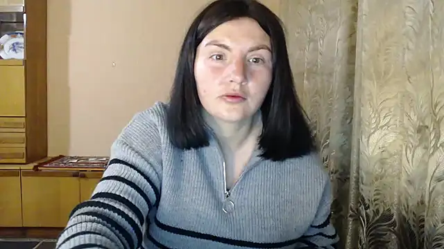 AlinaxJames online show from 04/21/26, 02:14