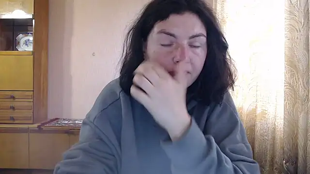 AlinaxJames online show from 05/10/26, 08:07