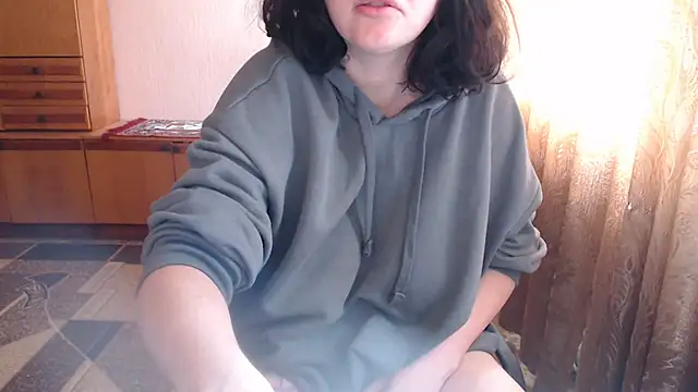 AlinaxJames online show from 05/11/26, 07:21