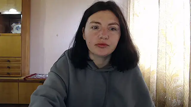 AlinaxJames online show from 04/28/26, 08:41