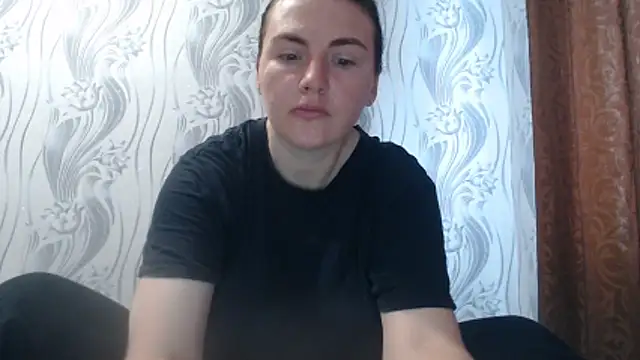 Snapshot of AlinaxJames chatting on 06/27/26, 07:47 AlinaxJames online show from 06/27/26, 07:47