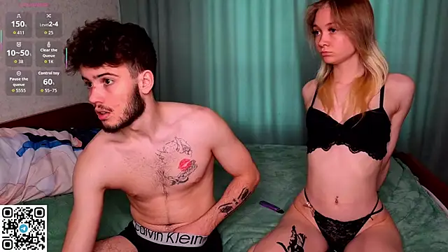 XoXoDuo  online show from 05/05/26, 11:02